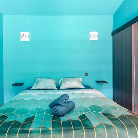 Salle De Cinema Et Jaccuzi Villa