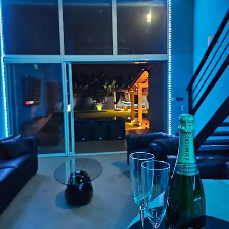 Salle De Cinema Et Jaccuzi Villa *